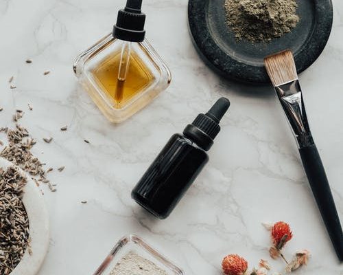 5 Aromatherapy Grooming Essentials